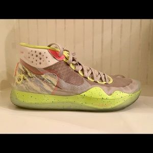 Kevin Durant 12th Edition 2019-2020 size 10 - used